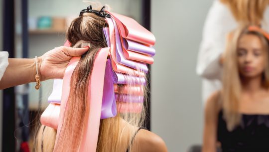 opakovaně použitelné proužky na vlasy